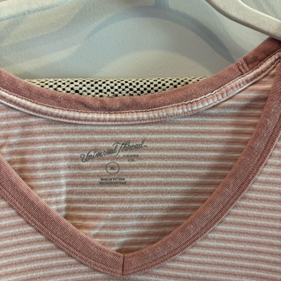 universal thread striped cotton fitted tee - Picture 5 of 6